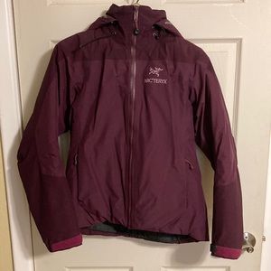 Womens Arcteryx Fission SV hoody. Lightly worn. In absolutely amazing condition.